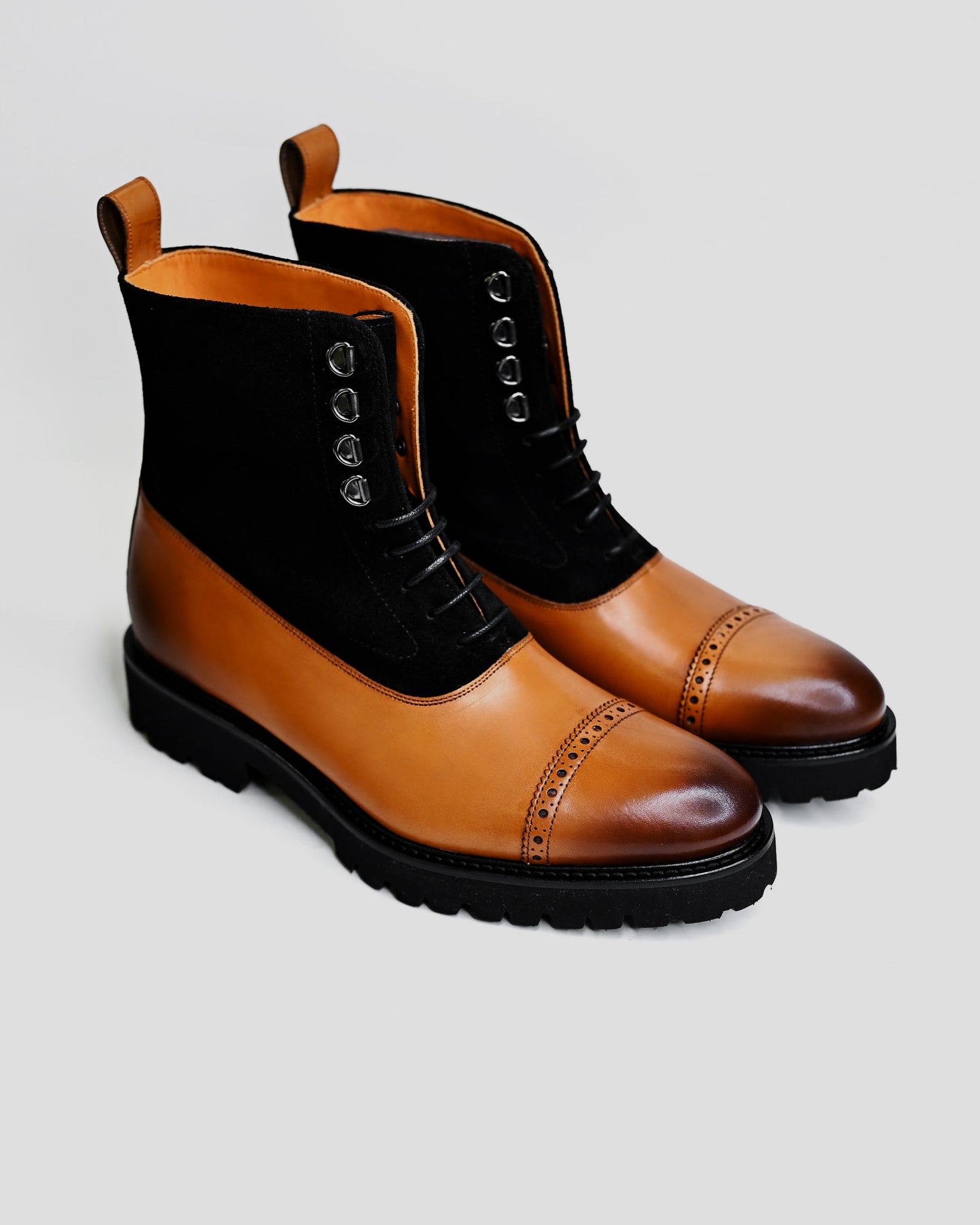 Southern Gents Logan Captoe Boots - Cognac + Black